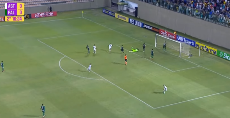 Lance do gol do Aster que eliminou o Palmeiras