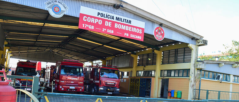 Corpo de Bombeiros faz busca por casal desaparecido em Suzano