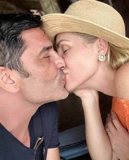 Ana Hickmann e Edu Guedes assumem oficialmente namoro nas redes sociais