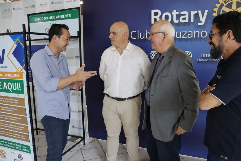 Meio Ambiente recebe estruturas para coleta seletiva nas escolas