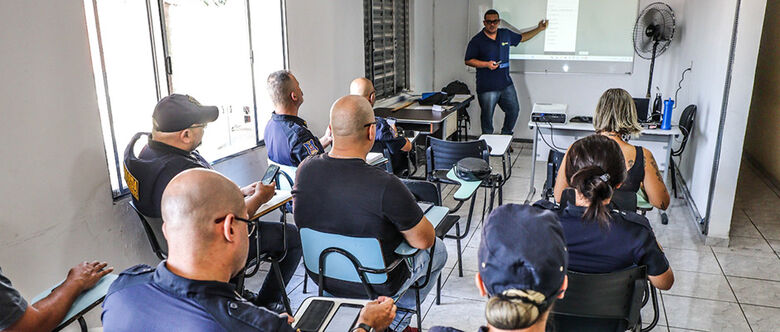 GCM de Ferraz segue com treinamento de app de segurança