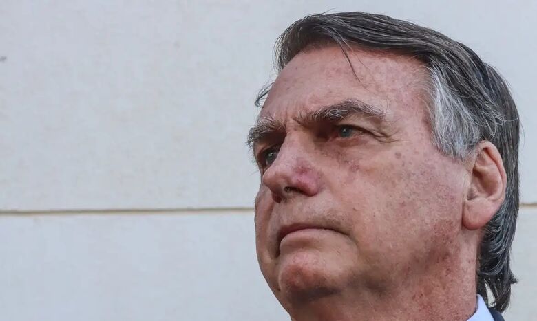 Jair Bolsonaro estava internado em um hospital de Manaus