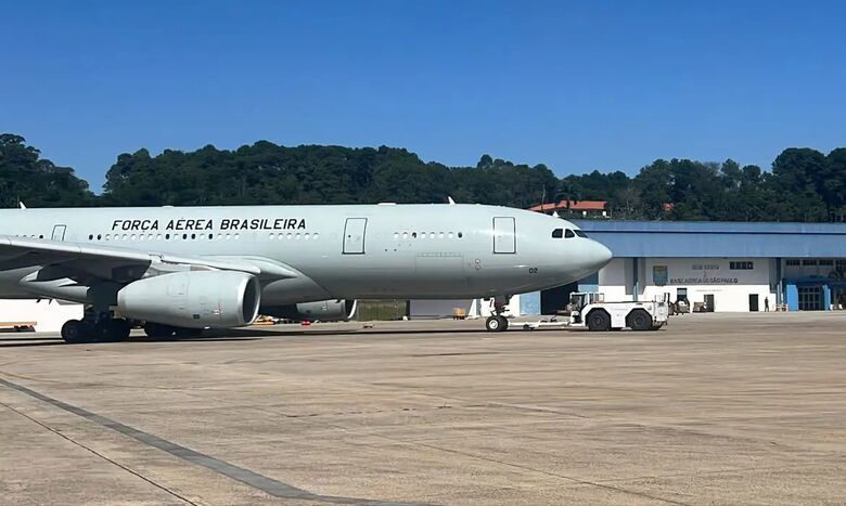 Avião modelo  KC-30 da Força Aérea Brasileira