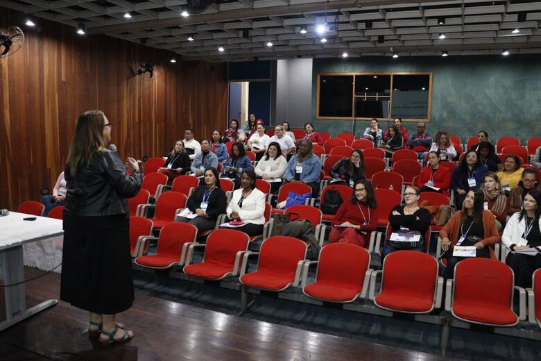 Participaram da formação 44 profissionais da área, sendo dez da cidade