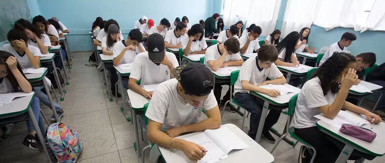 Educação avalia o aprendizado de estudantes 