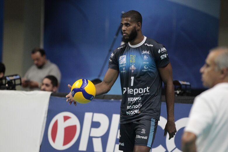 Suzano Vôlei renova contrato e efetiva o oposto Ralwan na equipe profissional