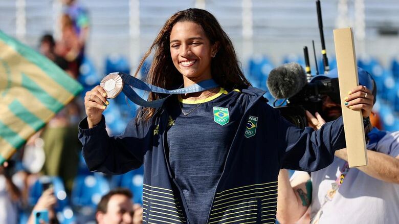 Rayssa Leal conquista medalha de bronze no skate street feminino