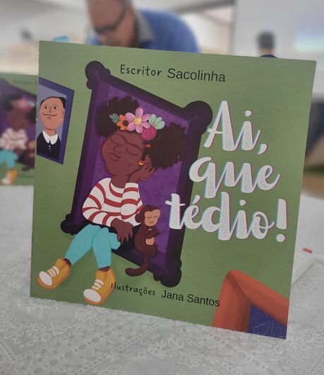 Sacolinha lança novo livro infantil inspirado em sua filha neste sábado 