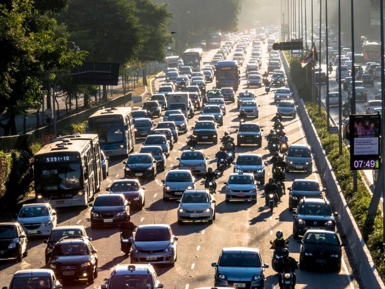 Estado notifica mais de 1 milhão de veículos com débitos de IPVA de 2021 a 2024