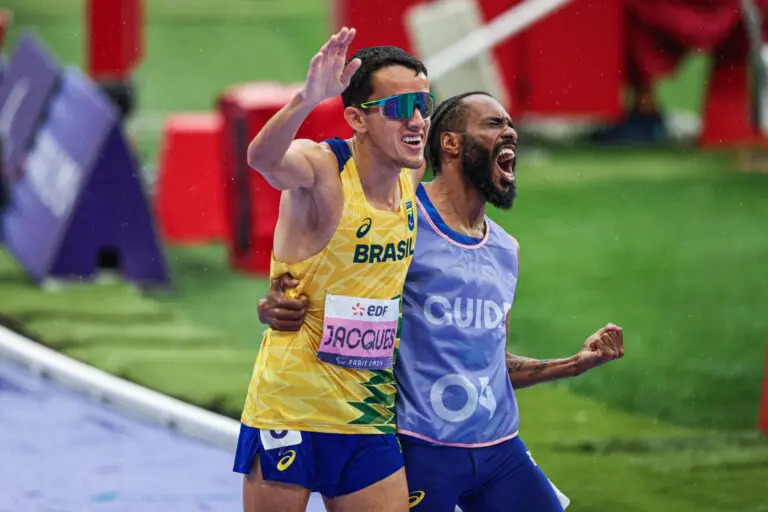 Atletismo conquista mais três medalhas nos Jogos Paralímpicos de Paris