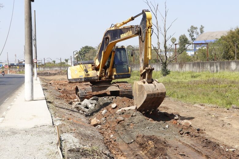 Revitalização da Avenida Jorge Bey Maluf atinge 70% de obras