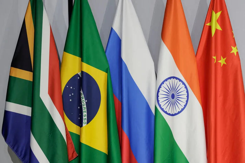 No Brics, Lula defende meios alternativos para troca comerciais