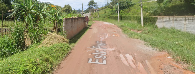 Estrada do Pium, em Itaquaquecetuba 