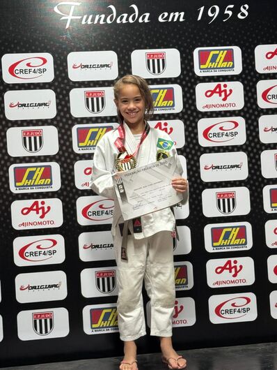 Alice Campos Lopes, de 7 anos, atleta da Associação Kyoei