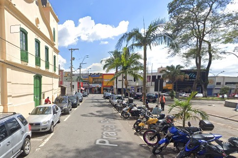 Mulher morre atropelada por ônibus em Itaquá 