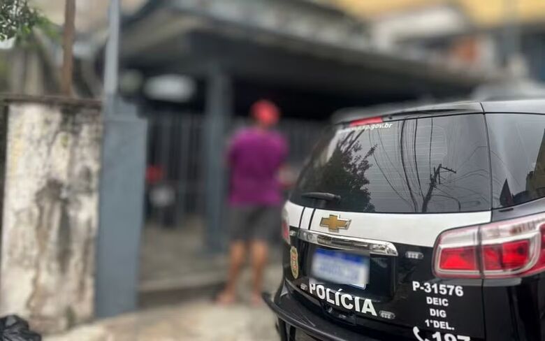 Polícia cumpre mandados em Ferraz em operação contra fraudes bancárias 