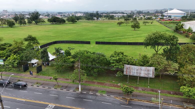 Suzano lança pedra fundamental do Centro de Apoio à Criança com Deficiência