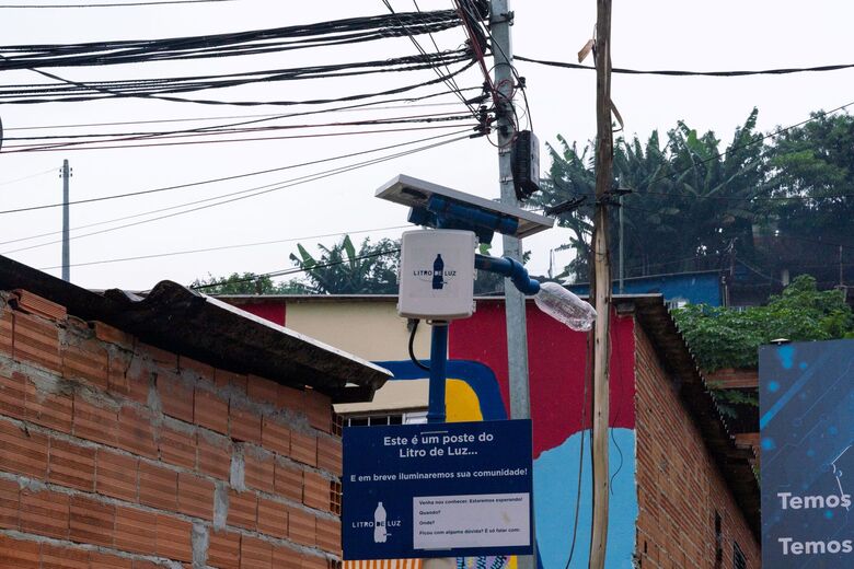 Moradores da Favela dos Sonhos têm economia de R$ 51 mil na conta de energia com usina solar da EDP