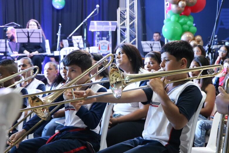 Iniciativa do projeto 'Sons, Movimentos e Vozes  Caminhos para o Futuro' contou com 340 alunos