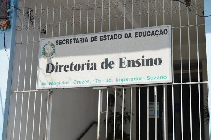 Manifestantes foram em direção à Diretoria de Ensino 