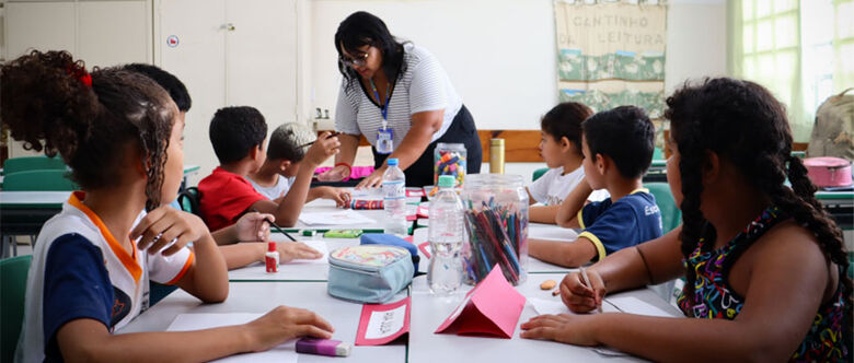 Kits escolares também serão entregues em Mogi