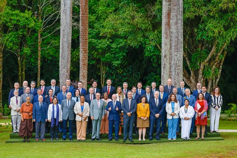 Reunião ministerial foi realizada nesta segunda-feira (20)