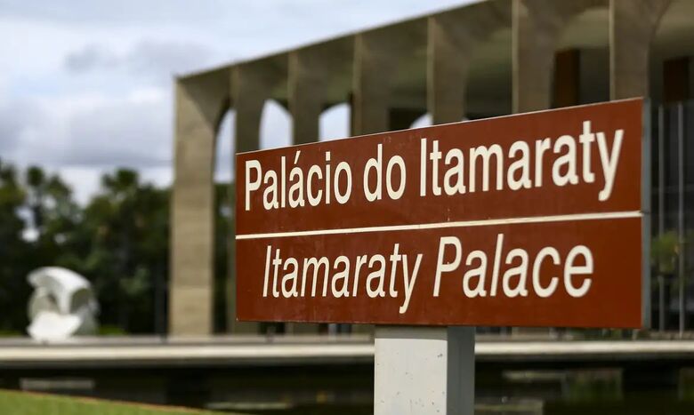 Itamaraty manifestou preocupação, mas informou que funcionários estão bem