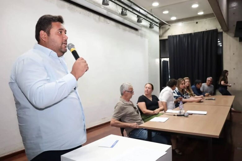 Encontro reuniu autoridades, especialistas e sociedade civil 