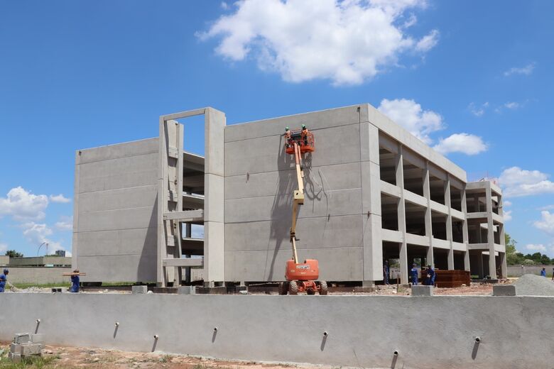 Governador vistoriou as obras da Fatec nesta quarta-feira