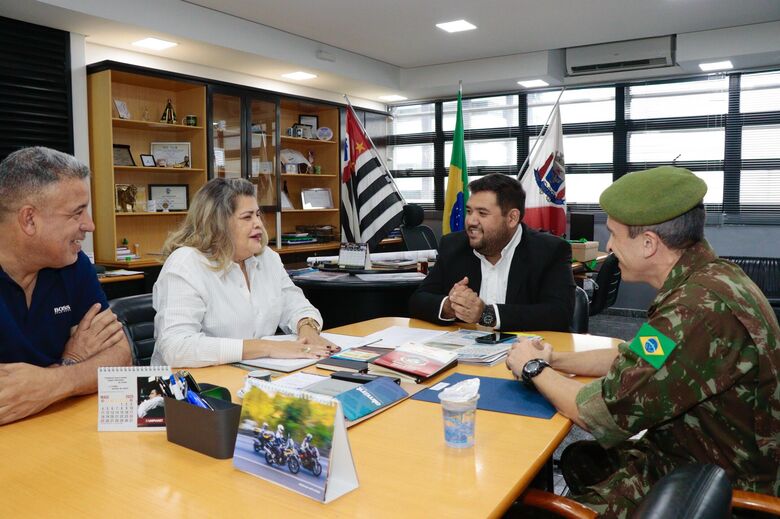 Prefeito Pedro Ishi toma posse como presidente da Junta Militar de Suzano