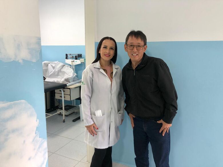 Vereador Artur Takayama vistoria reparos feitos na USF Jardim Ikeda