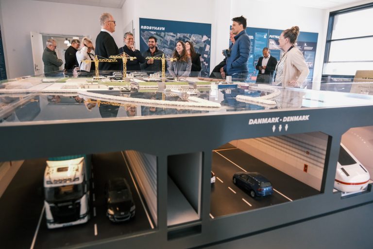 Governo de SP encerra roadshow na Europa em visita às obras do maior túnel imerso do mundo