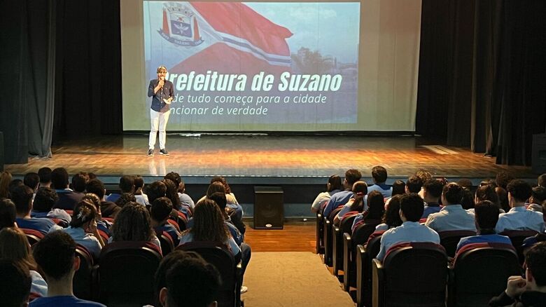 'Governo Presente' realiza encontros com jovens da Guarda Mirim e moradores do Parque Alvorada