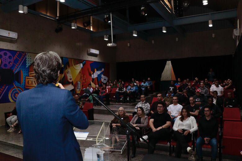 'Projeto SER' promove reflexão sobre o papel da juventude na política pública