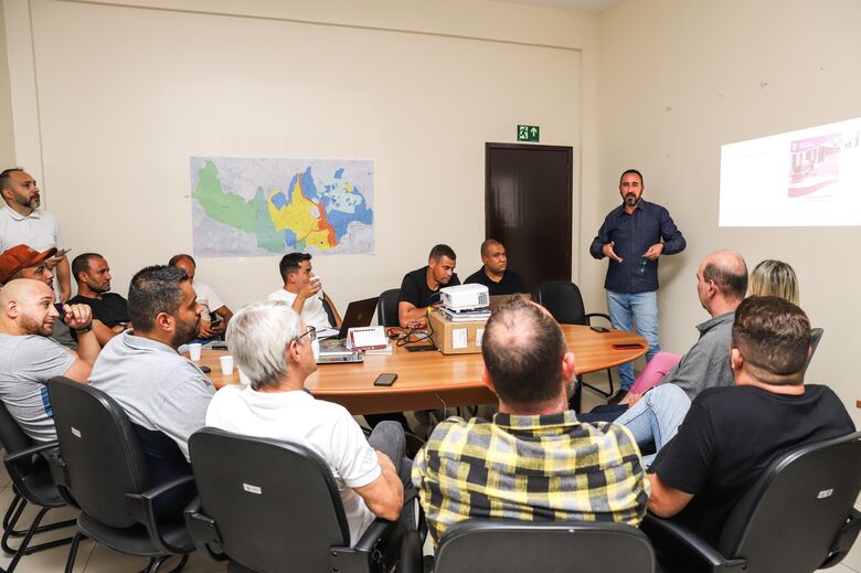 Reunião discute com vereadores revitalização do Calçadão da XV de Novembro