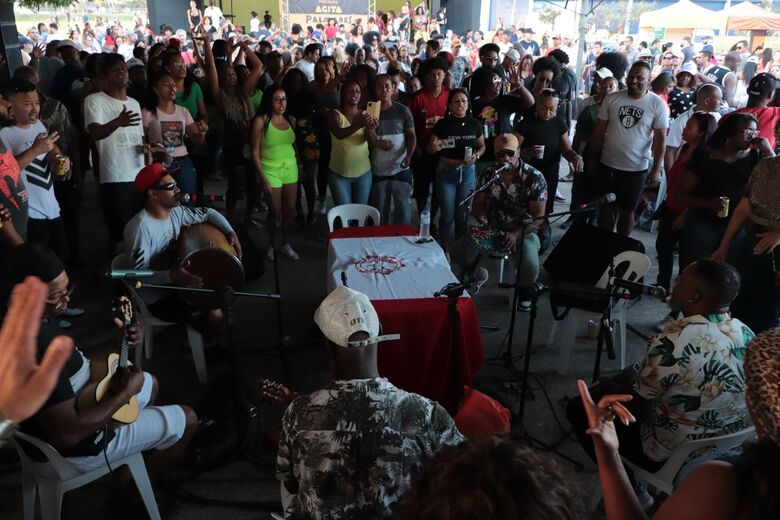 Max Feffer recebe apresentações da atividade 'Samba no Parque' neste domingo