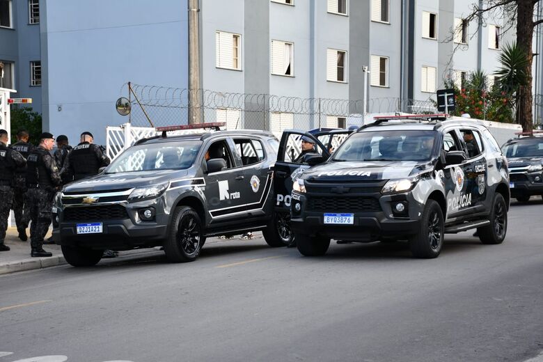Policiais cumpriam mandado de prisão contra integrantes de organização criminosa peruana
