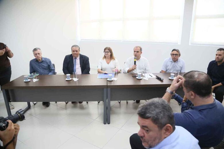 Vereadores de Mogi conhecem programa de renegociação de dívidas