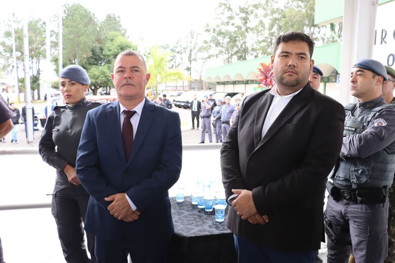 Prefeito prestigia 19º aniversário do Comando de Policiamento de Área Metropolitana