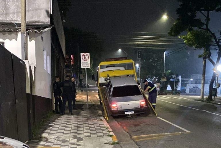 Motorista embriagado é preso após tentativa de agressão e desacato