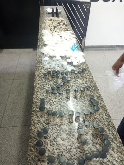 Entorpecentes foi apreendida por uma equipe da Força Patrulha durante patrulhamento no bairro Jardim Dona Benta