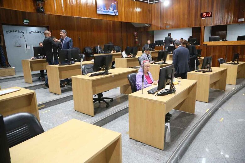Câmara aprova adequações em leis para garantir obras de saneamento