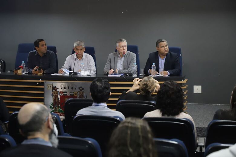 Finanças presta contas de 2025 em audiência na Câmara de Mogi