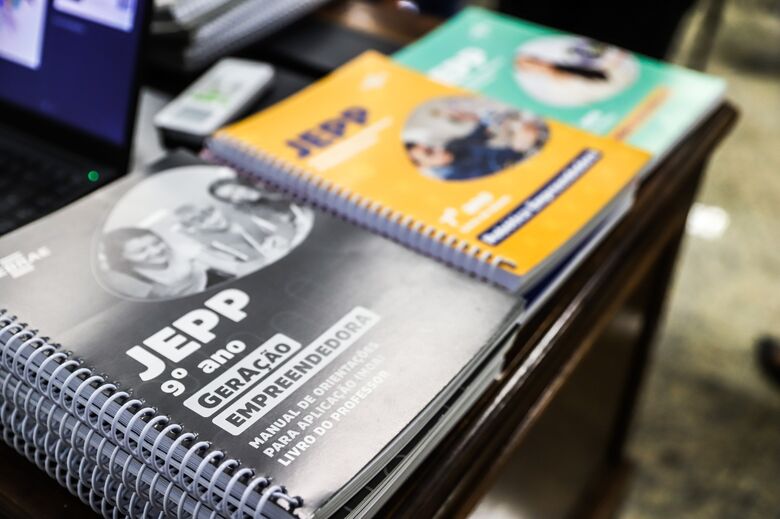 Ferraz amplia projeto de educação empreendedora nas escolas