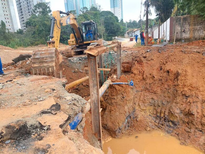 Ferraz recupera travessia na Avenida Dom Pedro II após erosão