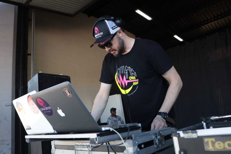 Cultura realiza programação com DJs e exibição de balé