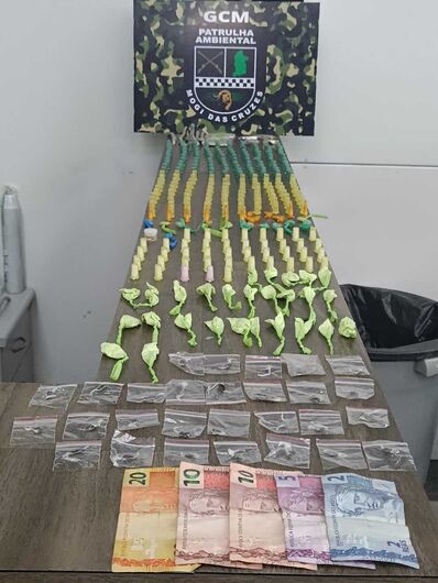 GCM apreende drogas e suspeito de tráfico