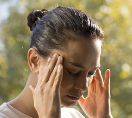 Dor de cabeça: quando o sintoma comum pode indicar algo mais sério