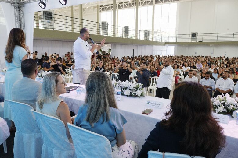 Poá concede reajuste salarial de 6% a servidores públicos