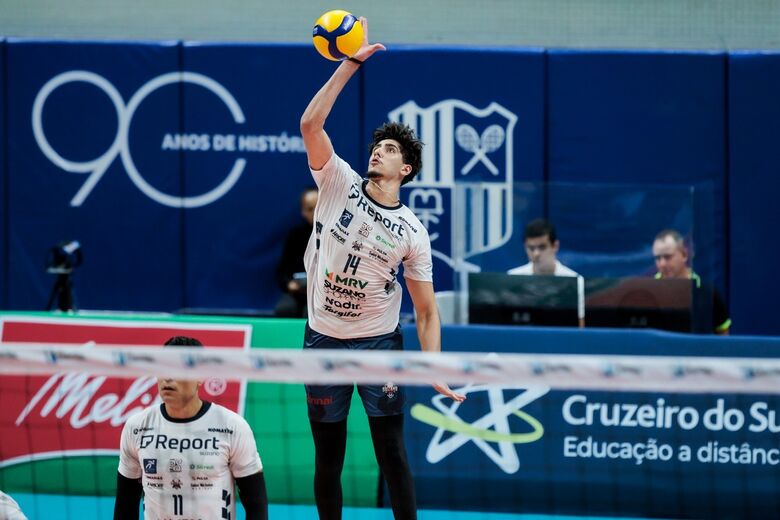 Com 2,07m, o jogador nascido em Ouro Preto (MG) está no Clube há duas temporadas